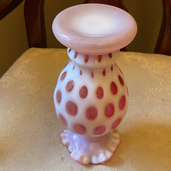 Vintage Fenton cranberry opalescent coin dot spot ruffled top vase, stunning! - Picture 8 of 13